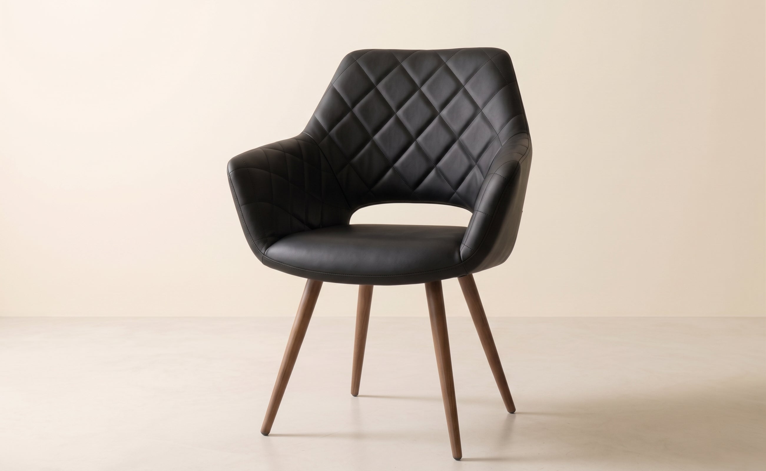 CHARLES SILLA OCASIONAL PU NEGRO PATAS METAL MADERA